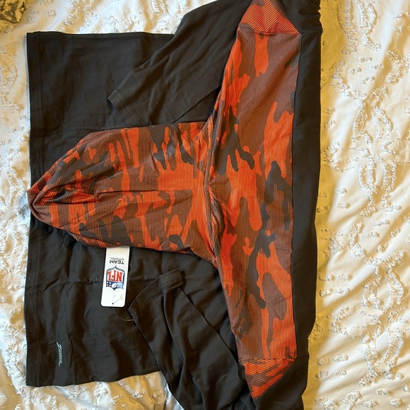 CLEVELAND BROWNS LIGHTWEIGHT HOODIE - Picture 6 of 8